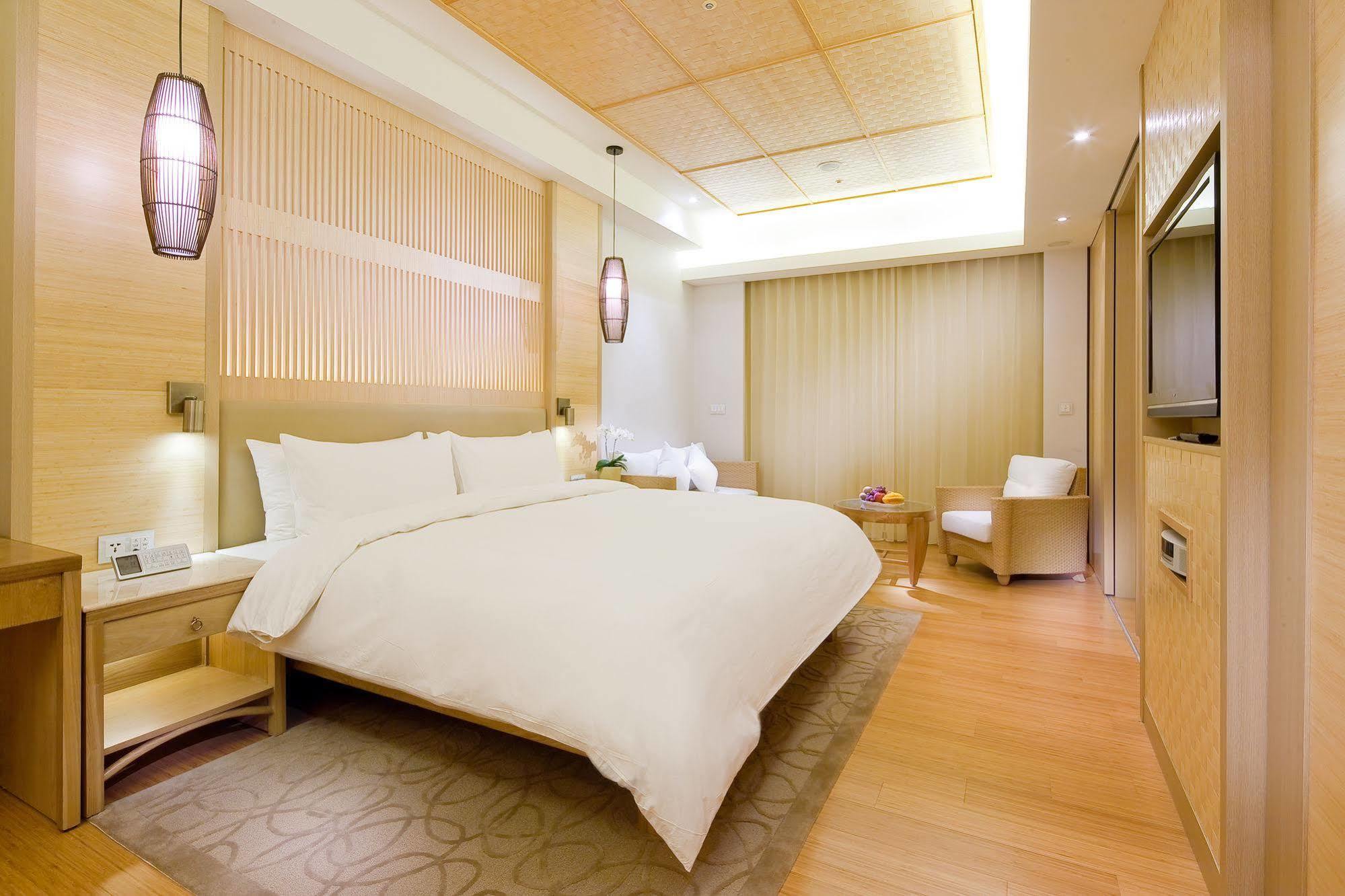 The Wen Wan Resort Sun Moon Lake Юйчи Экстерьер фото